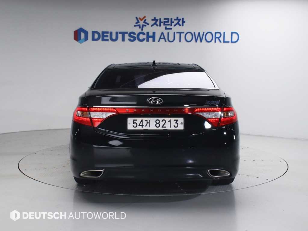 HYUNDAI Grandeur - Vista 4