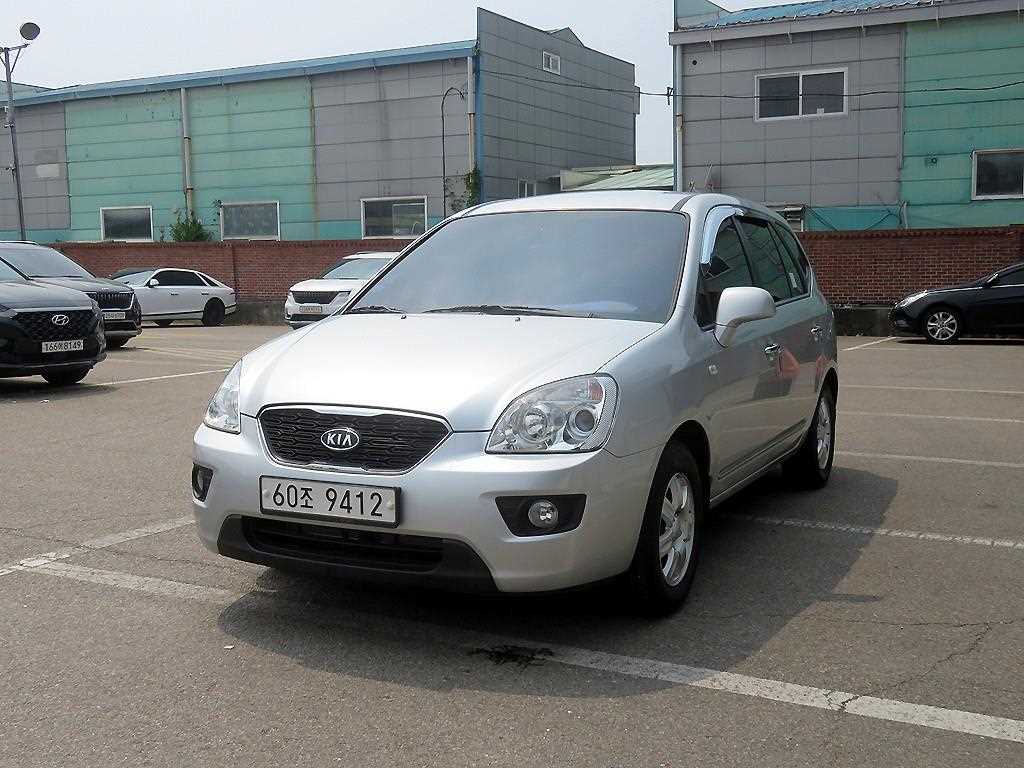 KIA Carens - Vista 2
