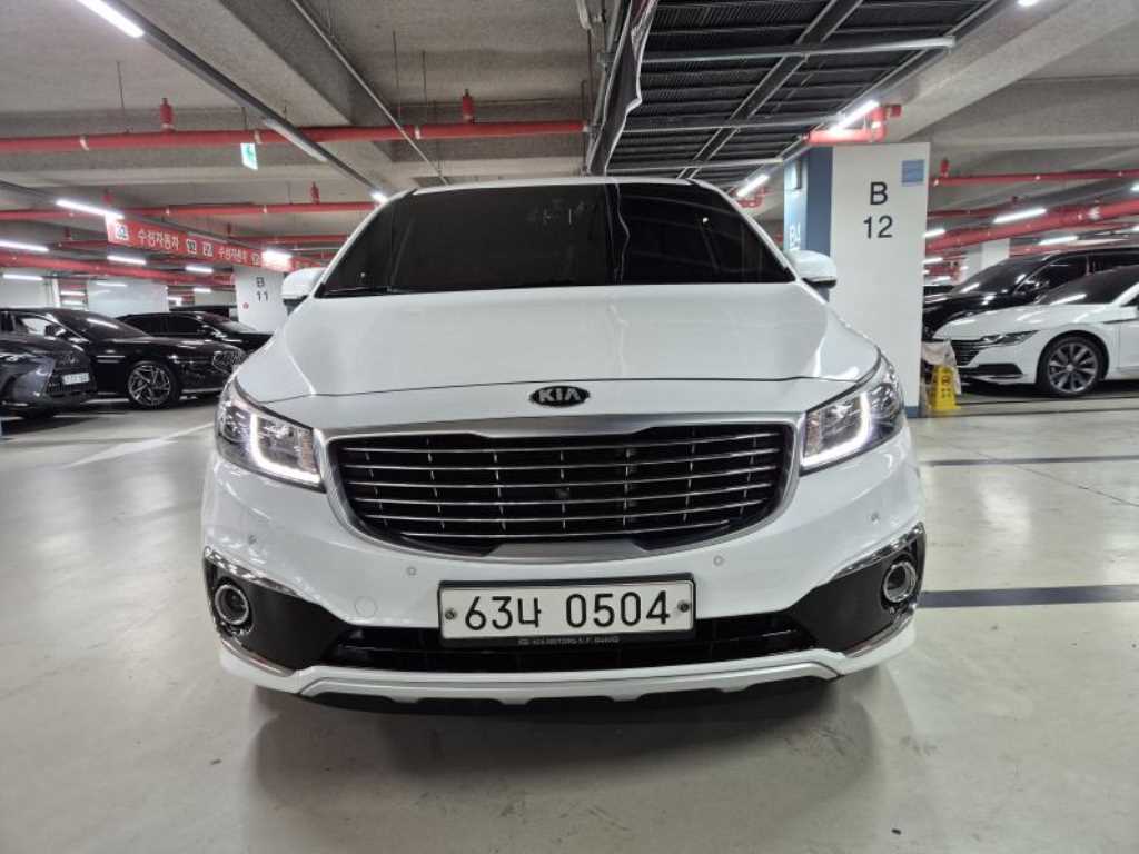 KIA Carnival - Vista 2