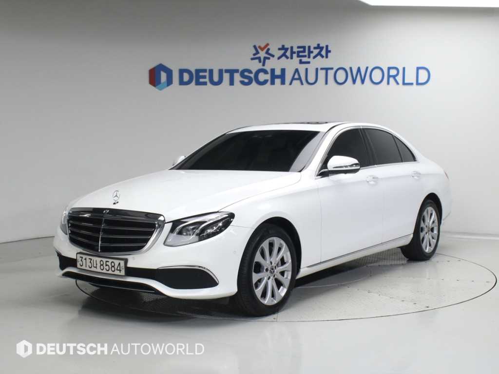 Mercedes Benz E class - Vista 2