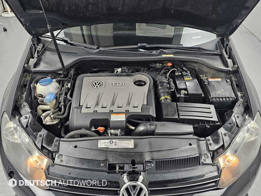 Volkswagen Golf - Vista 6