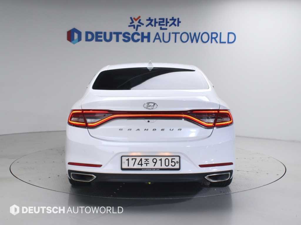 HYUNDAI Grandeur - Vista 4