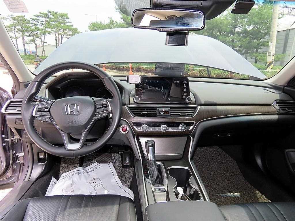 Honda Accord - Vista 7