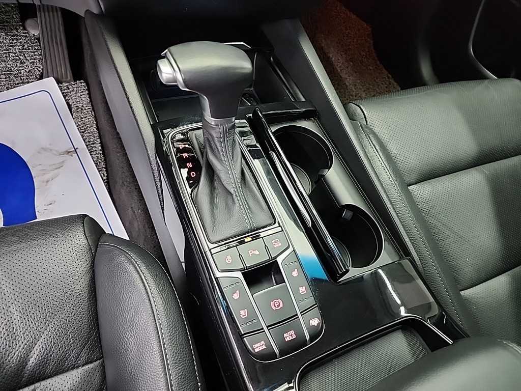 KIA K7 - Vista 8