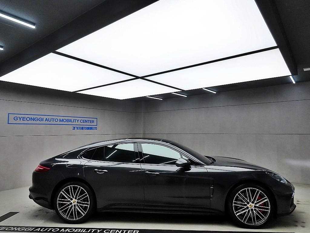 Porsche Panamera - Vista 2