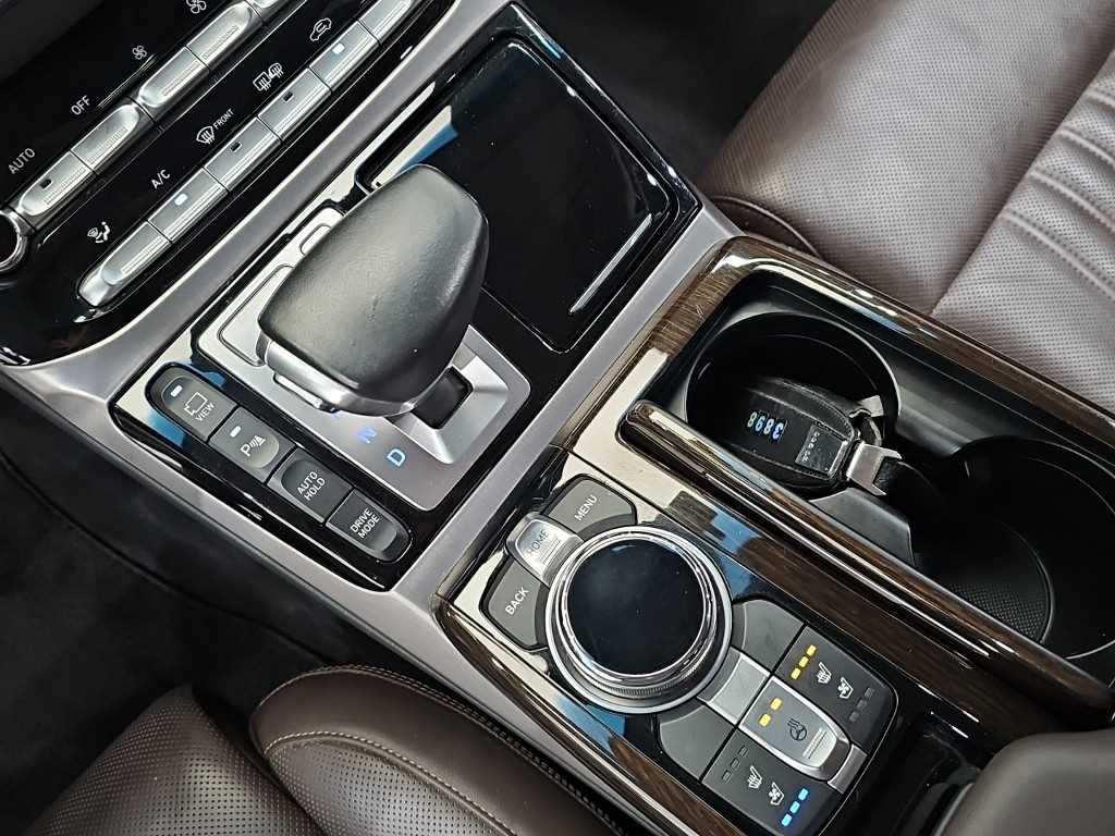 Genesis EQ900 - Vista 8