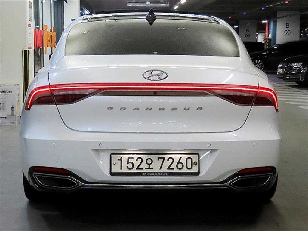HYUNDAI Grandeur - Vista 5