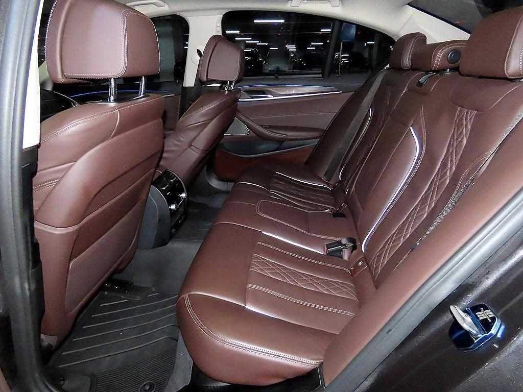 BMW 5 Series - Vista 7