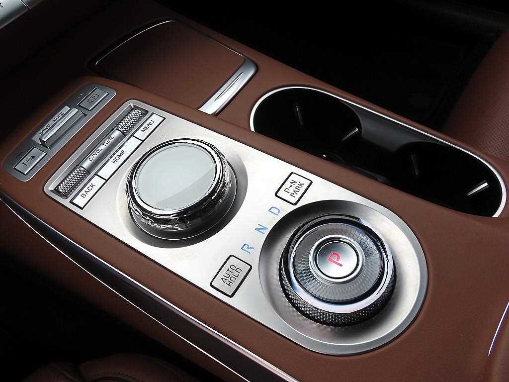 Genesis GV70 - Vista 11