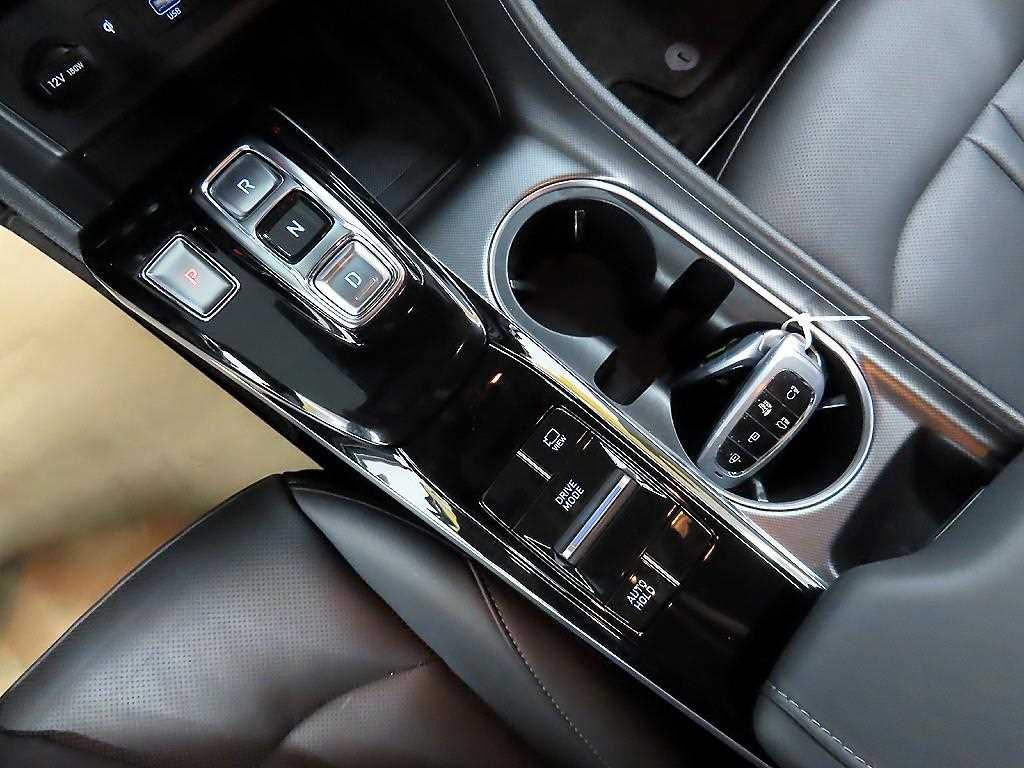 HYUNDAI Sonata - Vista 10