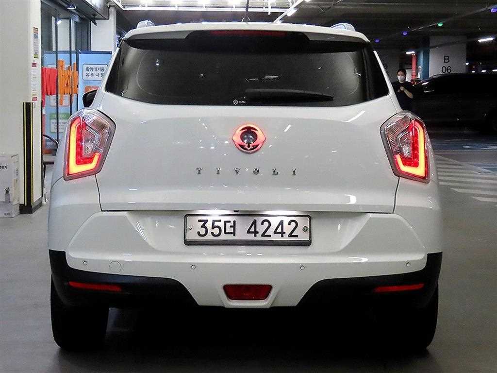 Ssangyong Tivoli - Vista 5