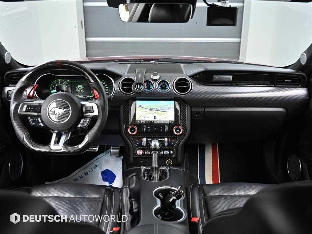 Ford Mustang - Vista 7