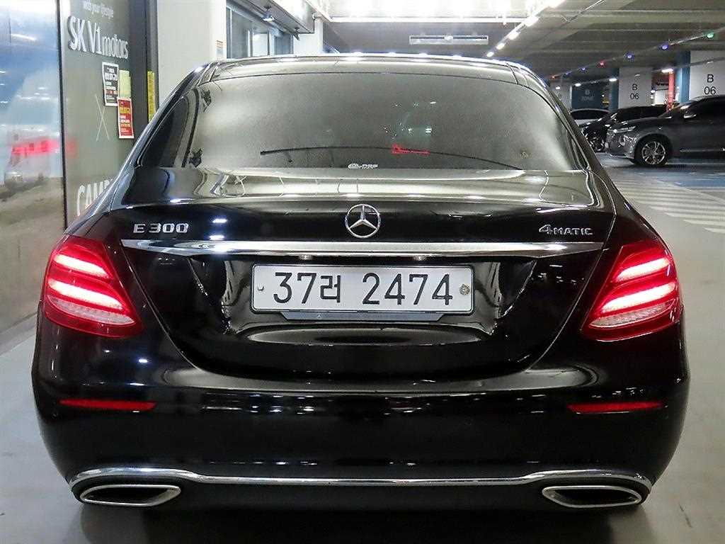 Mercedes Benz E class - Vista 5