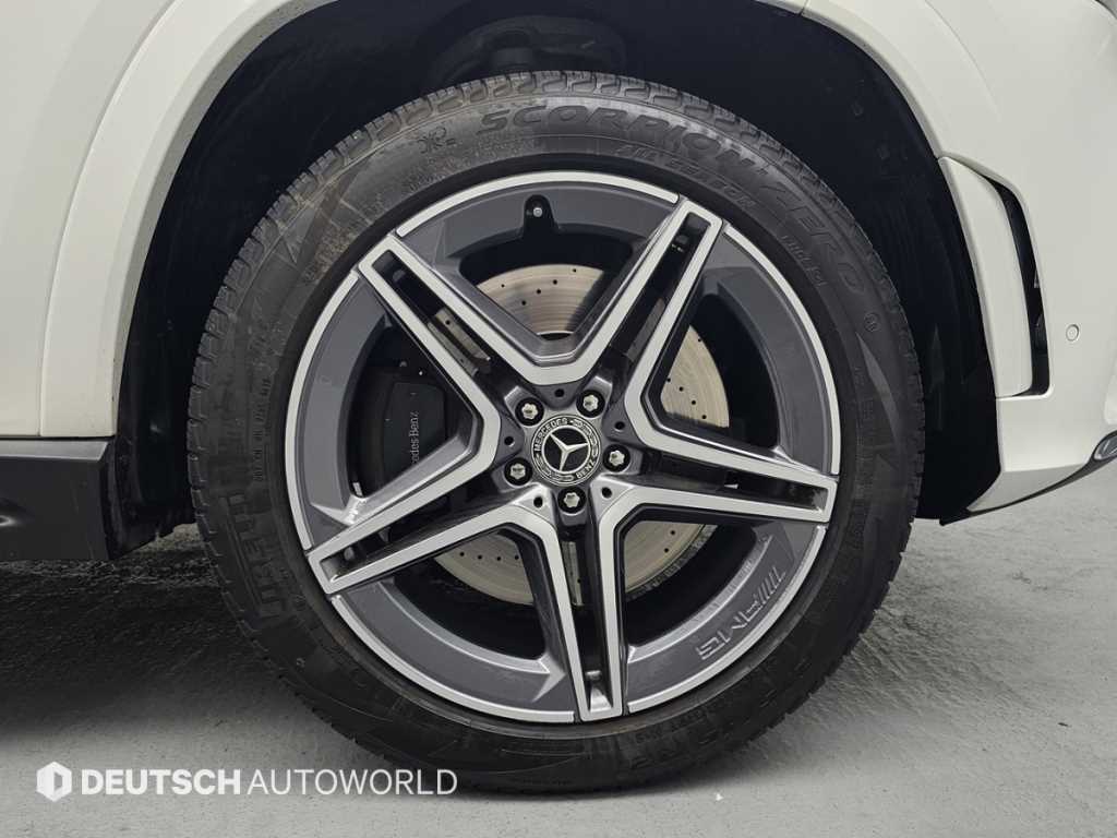 Mercedes Benz GLS Class - Vista 5