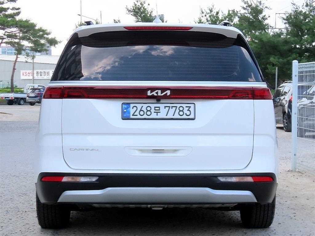 KIA Carnival - Vista 4