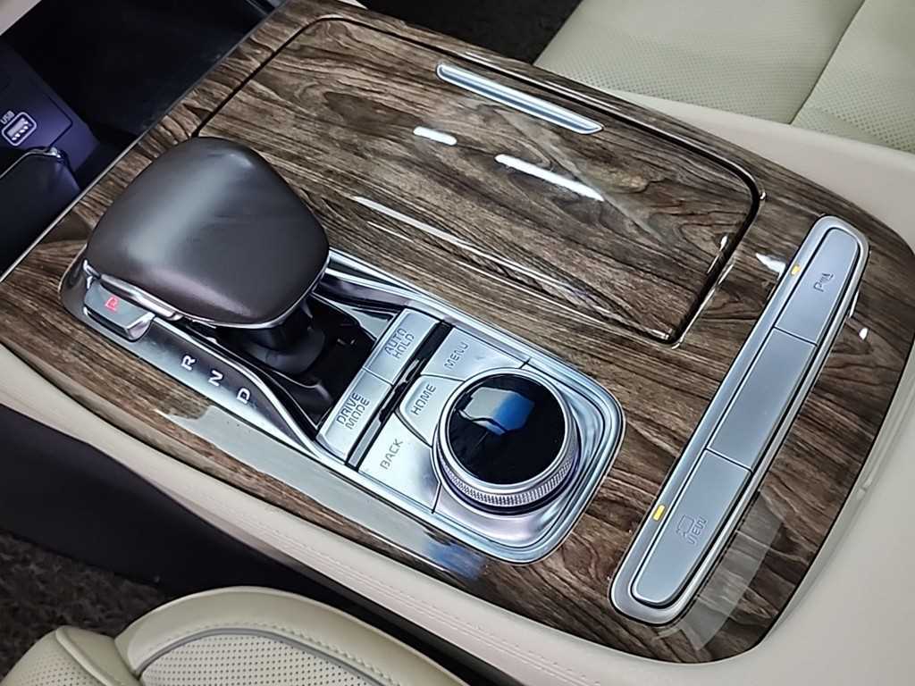 KIA K9 - Vista 8