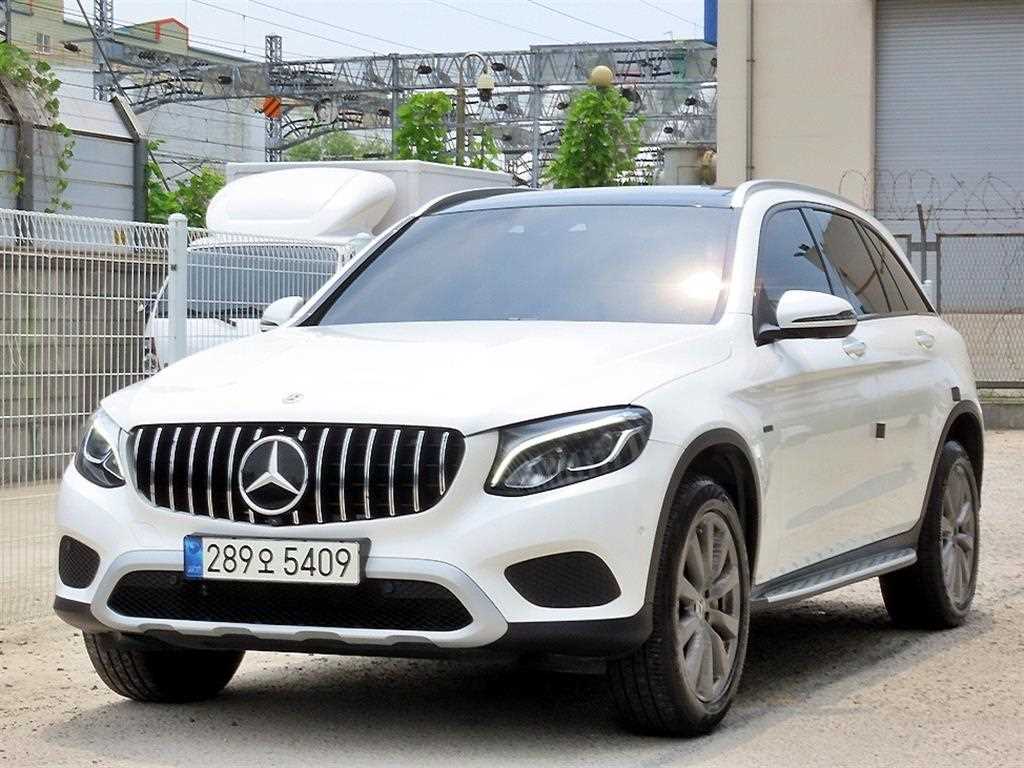 Mercedes Benz GLC Class - Vista 2