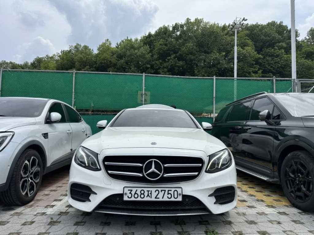 Mercedes Benz E class 2020 Blanco - Importación desde Corea - HF Imports Iquique - Foto 1