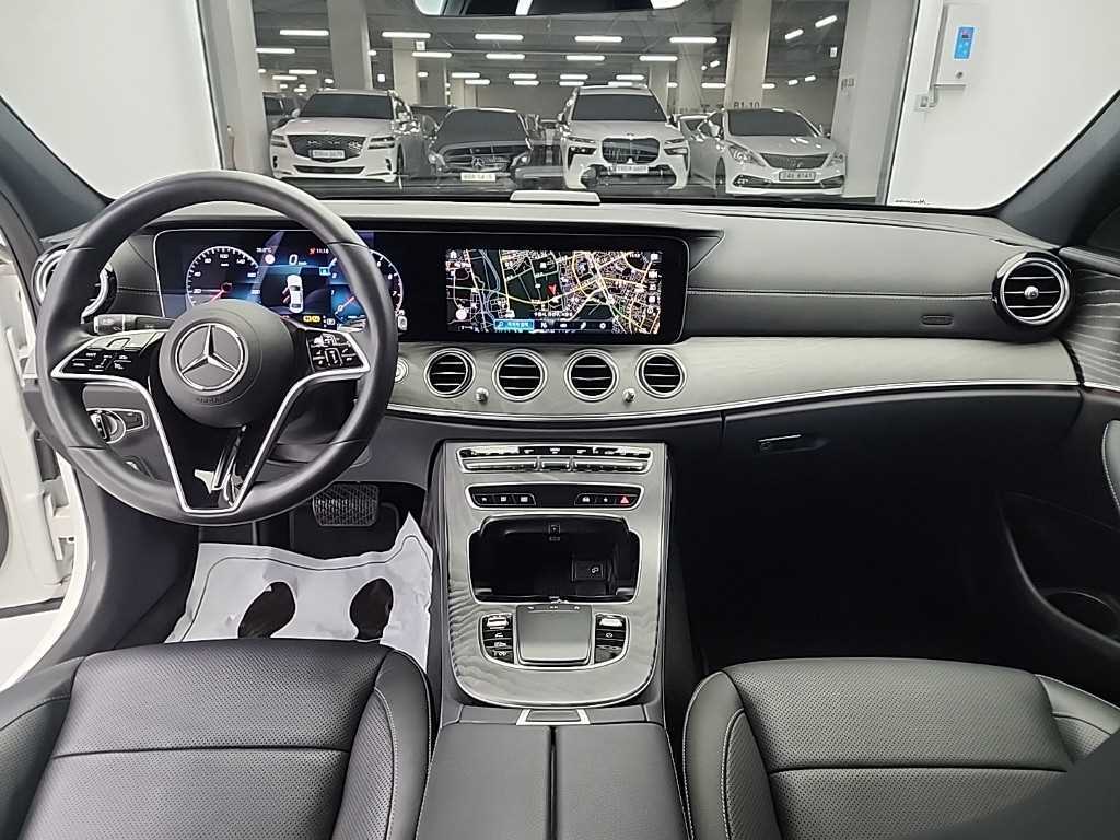 Mercedes Benz E class - Vista 7