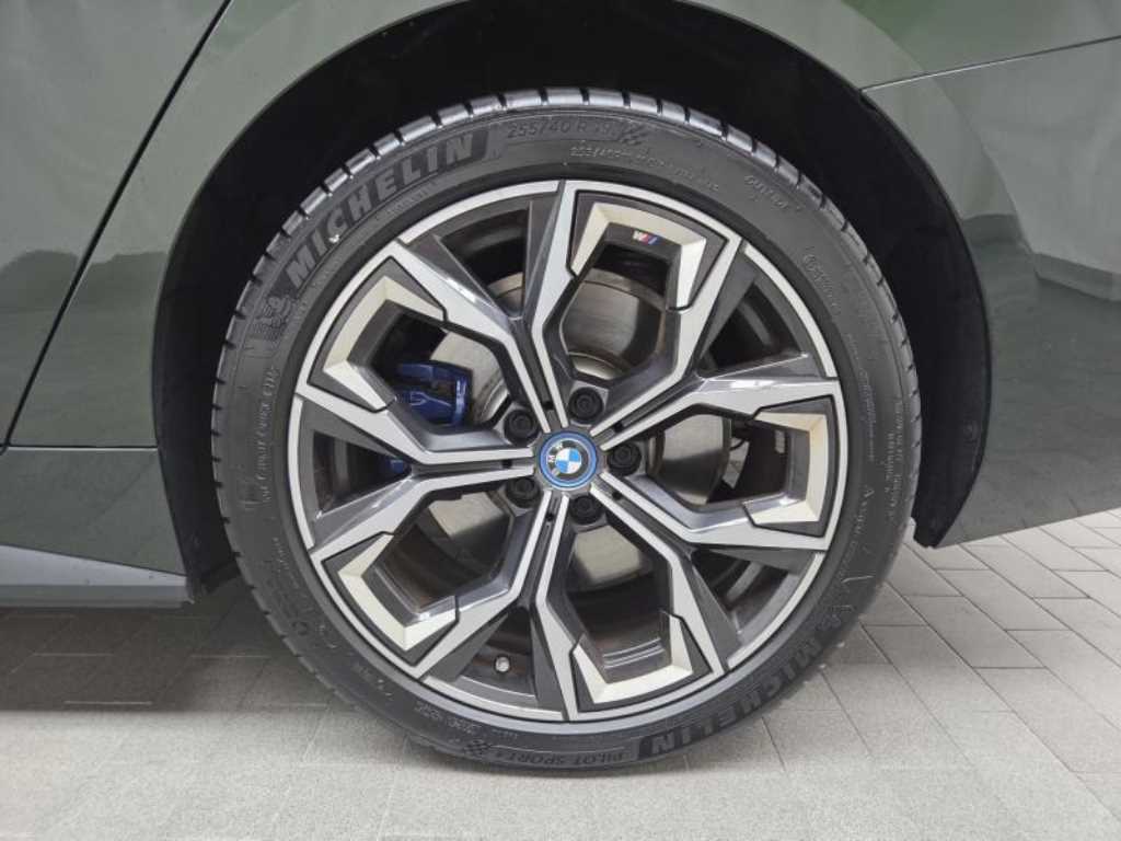 BMW i4 - Vista 7