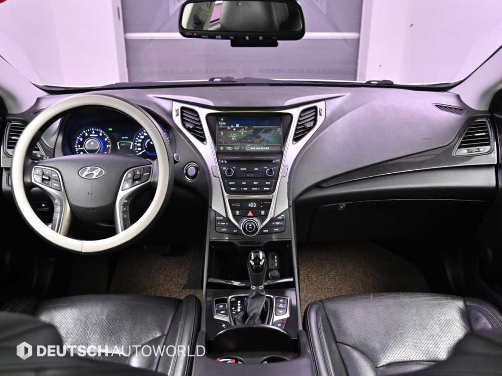 HYUNDAI Grandeur - Vista 8