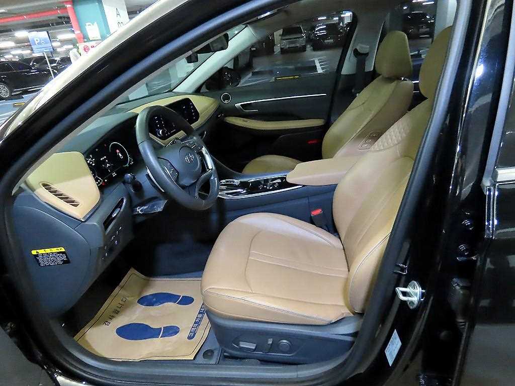 HYUNDAI Sonata - Vista 6