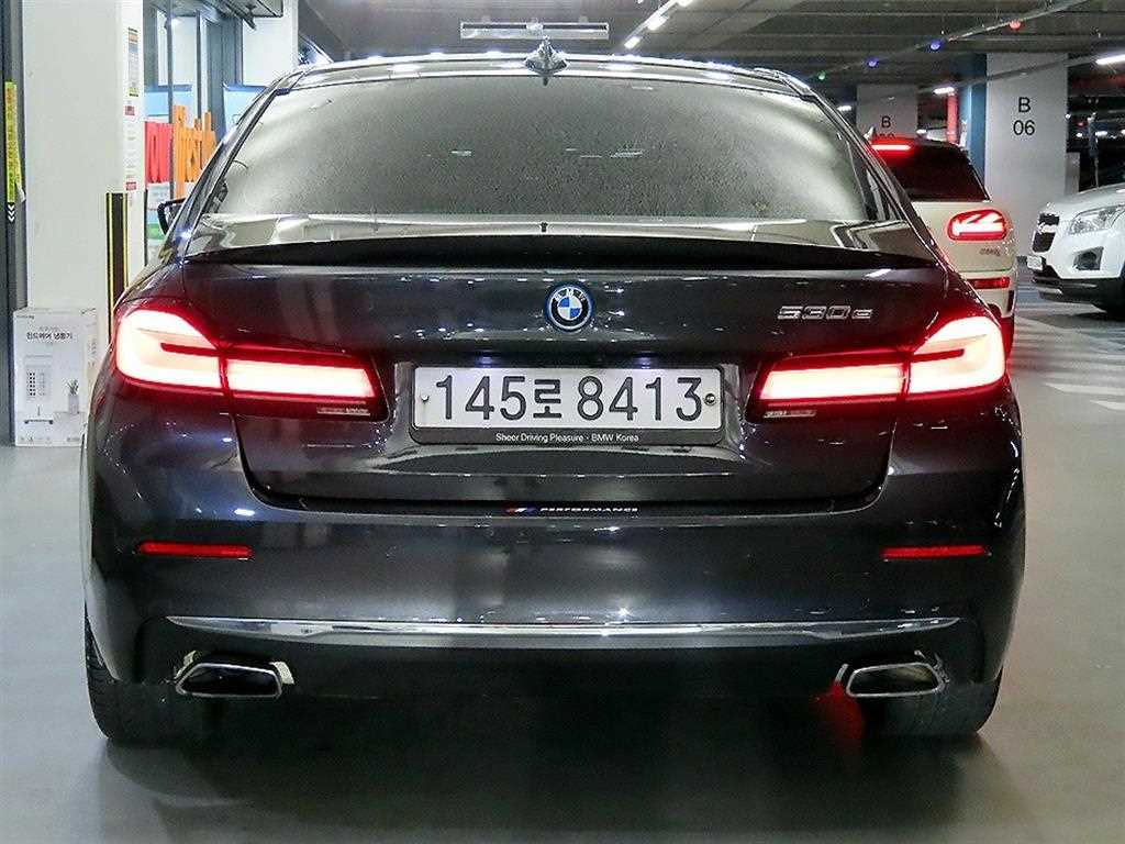 BMW 5 Series - Vista 5