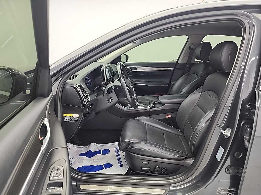 HYUNDAI Grandeur - Vista 11