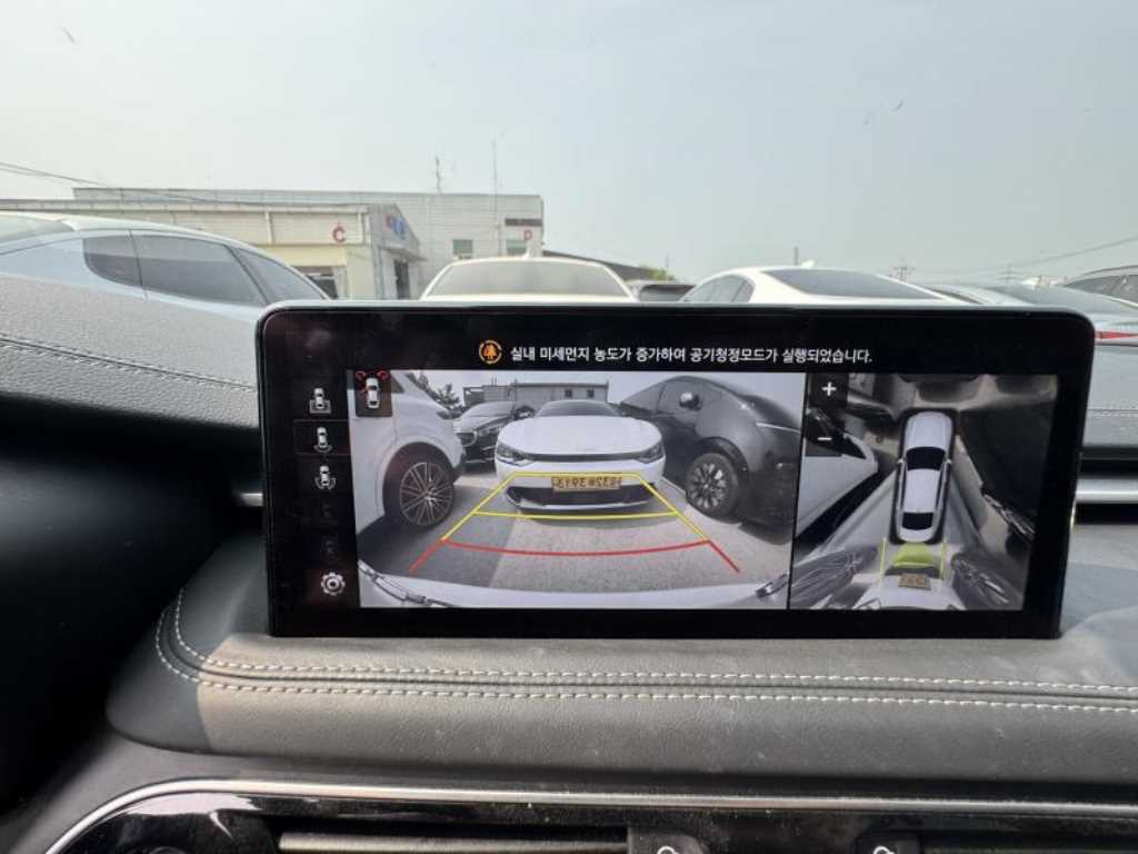 Genesis G70 - Vista 10