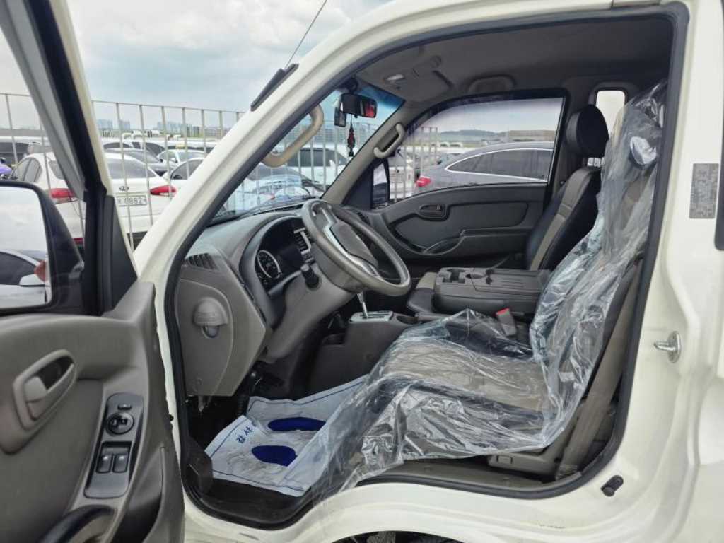 Small Truck Cargo (small) - Vista 3