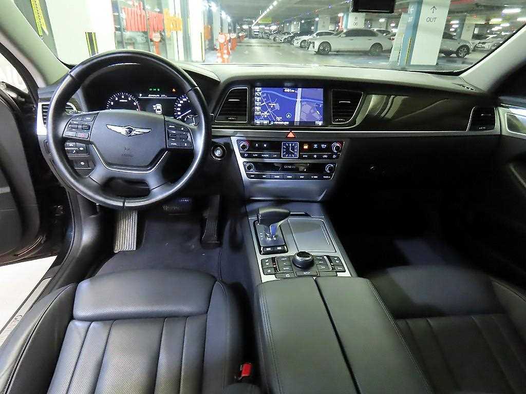 Genesis G80 - Vista 10