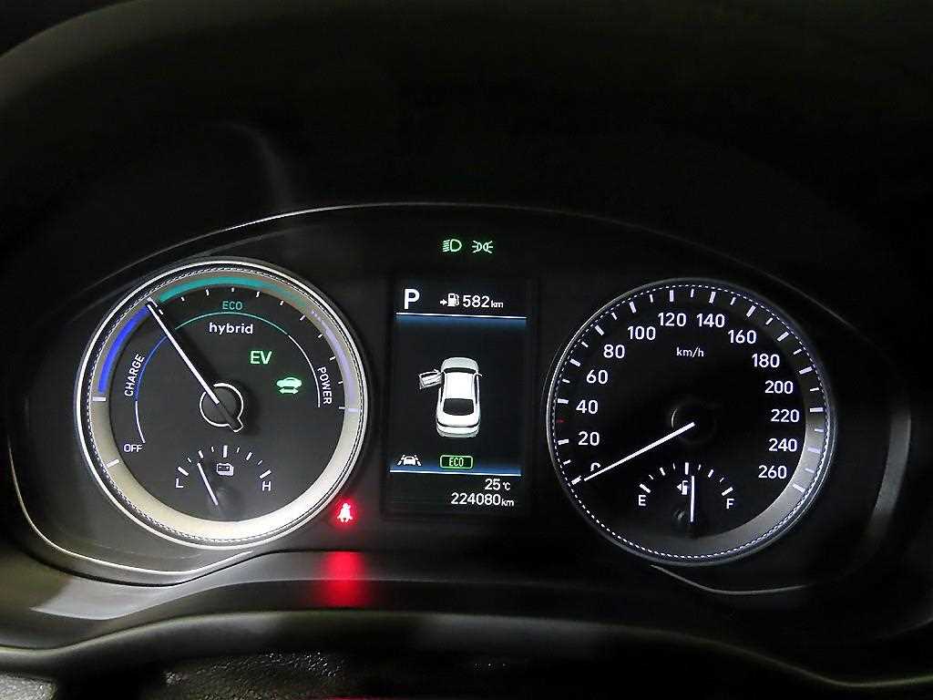 HYUNDAI Grandeur - Vista 9