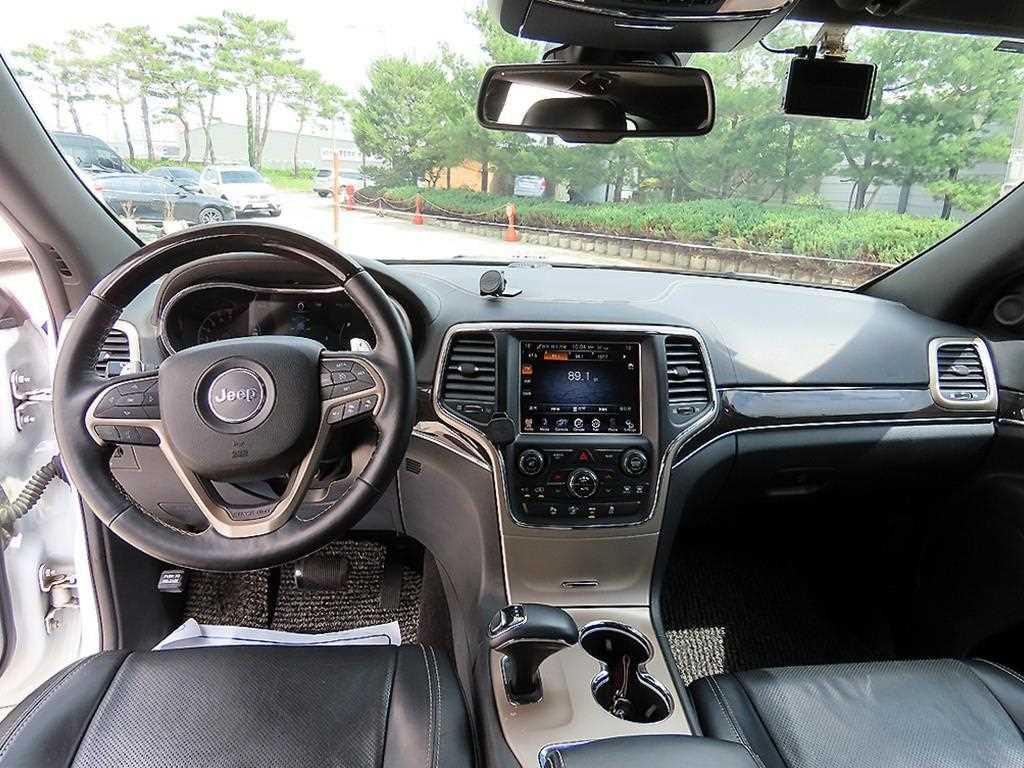 Jeep Cherokee - Vista 7