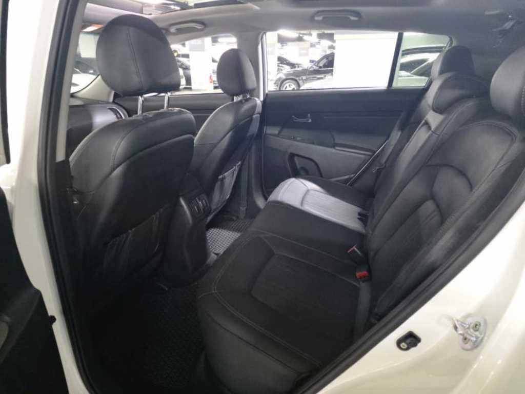 KIA Sportage - Vista 6