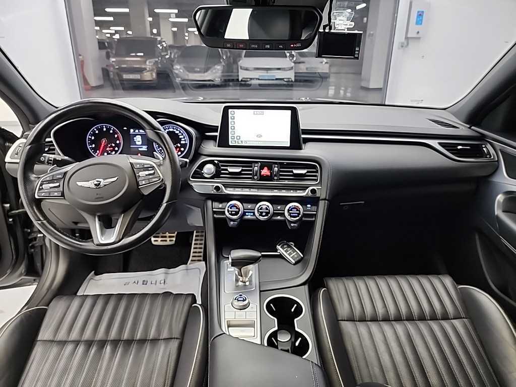 Genesis G70 - Vista 7