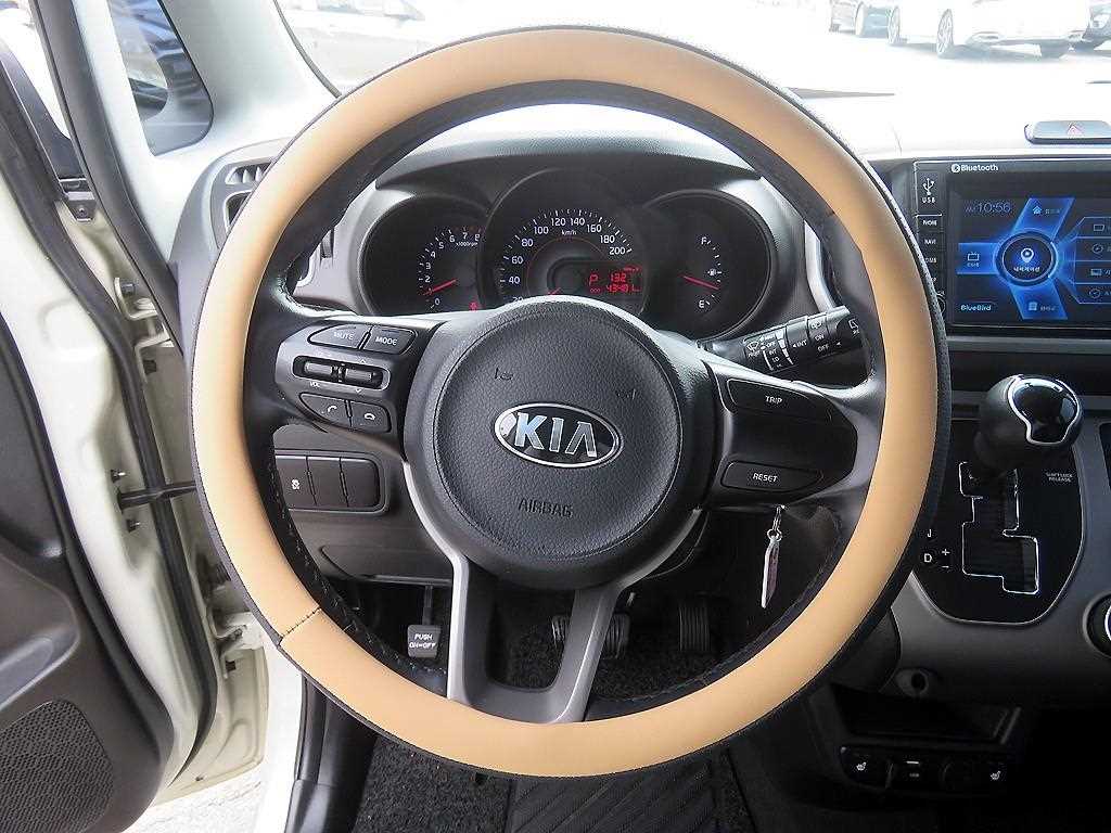 KIA Ray - Vista 10