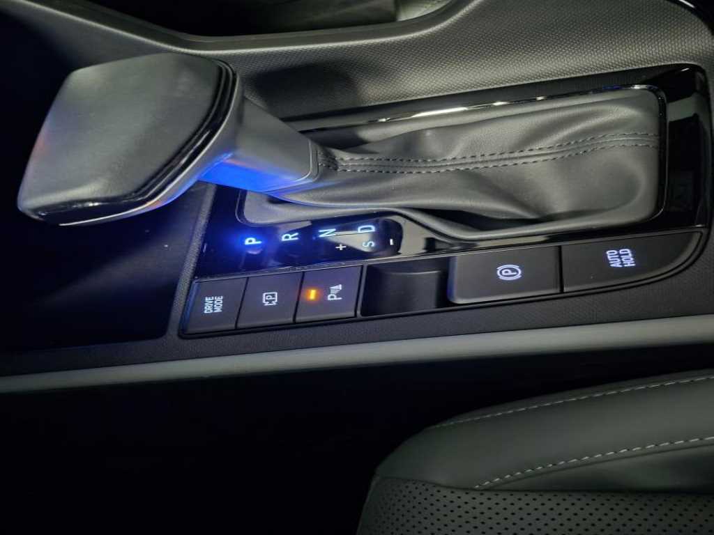 HYUNDAI Avante - Vista 11