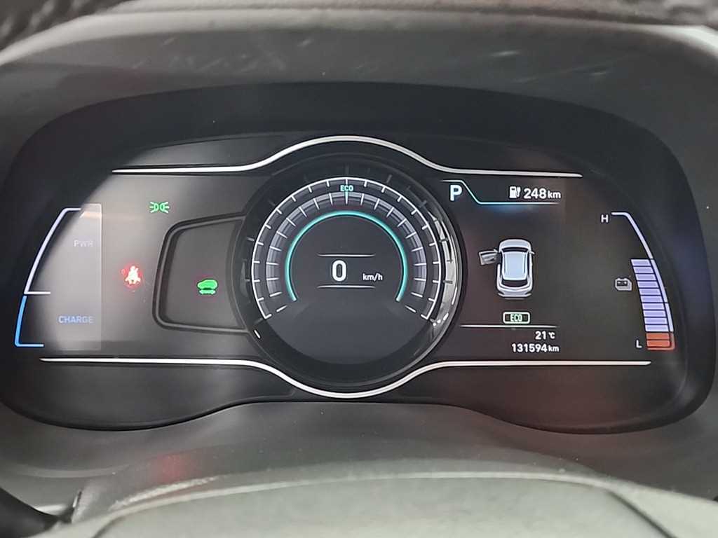 HYUNDAI Kona - Vista 6
