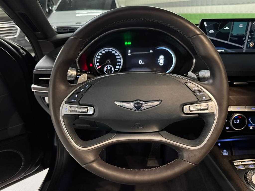 Genesis G80 - Vista 10