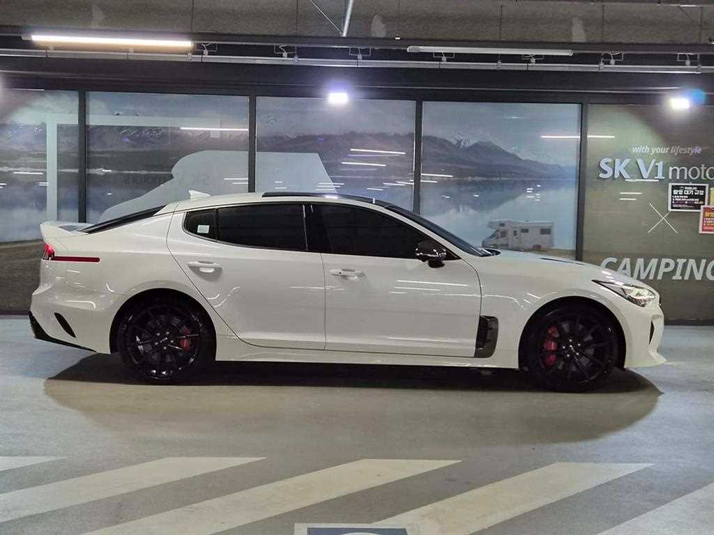 KIA Stinger - Vista 3