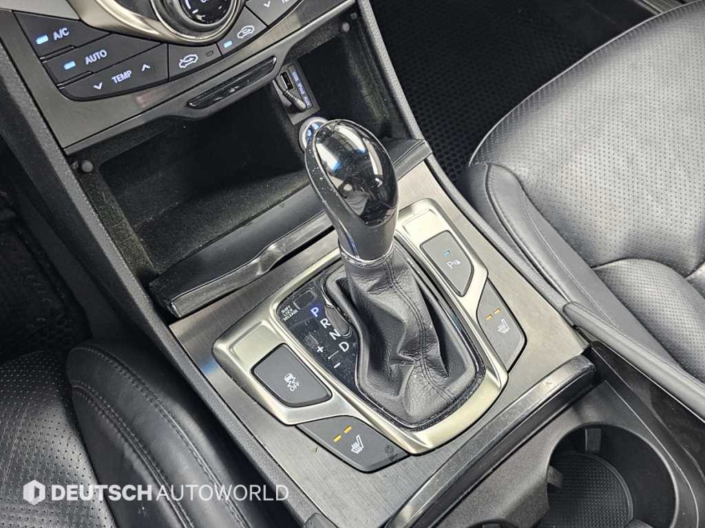 HYUNDAI Grandeur - Vista 9