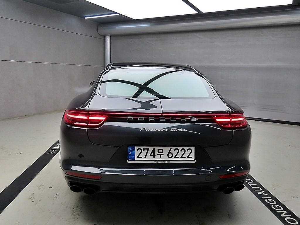 Porsche Panamera - Vista 3