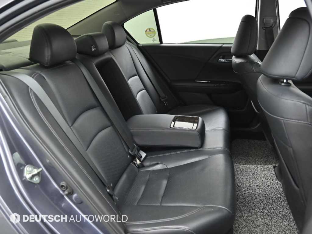 Honda Accord - Vista 12