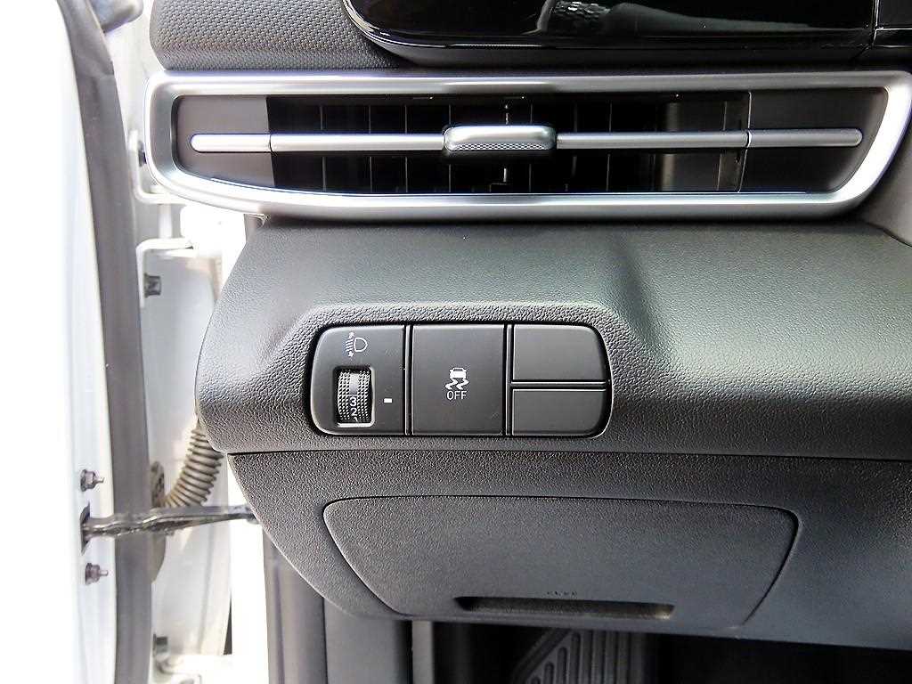 HYUNDAI Avante - Vista 12