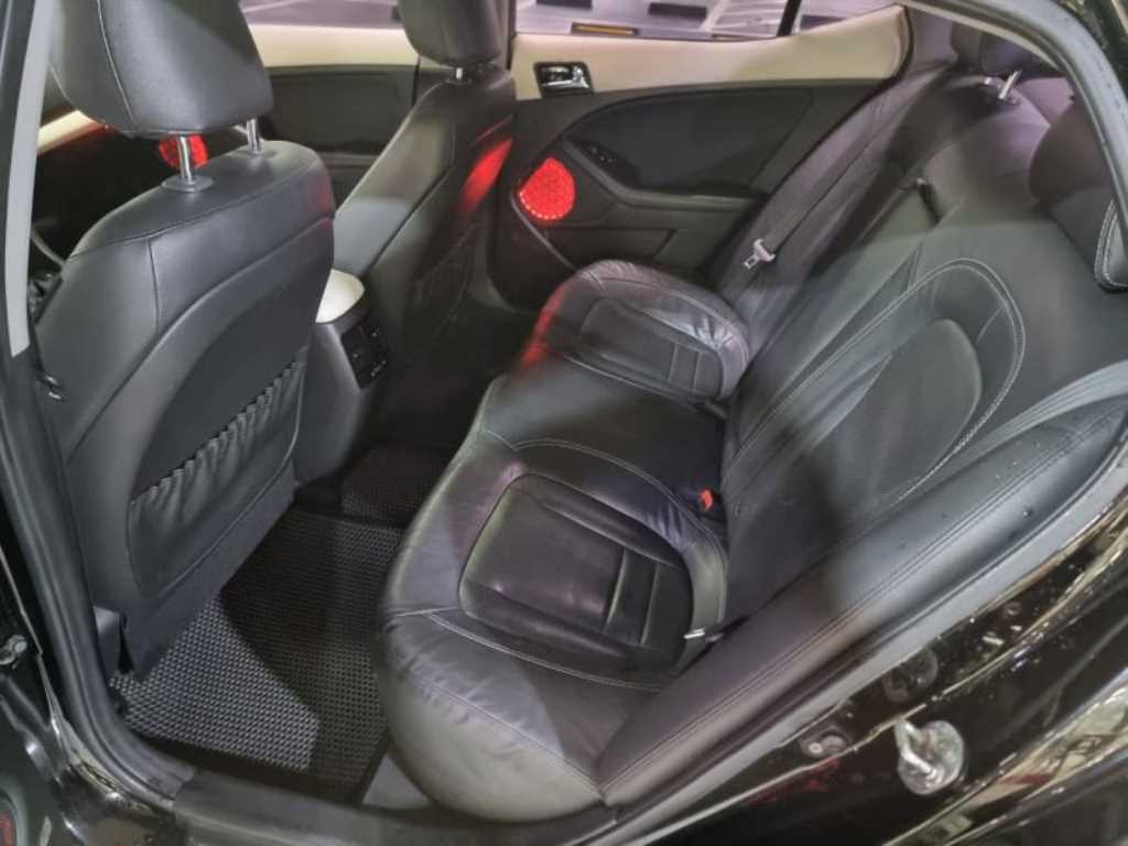 KIA K5 - Vista 7