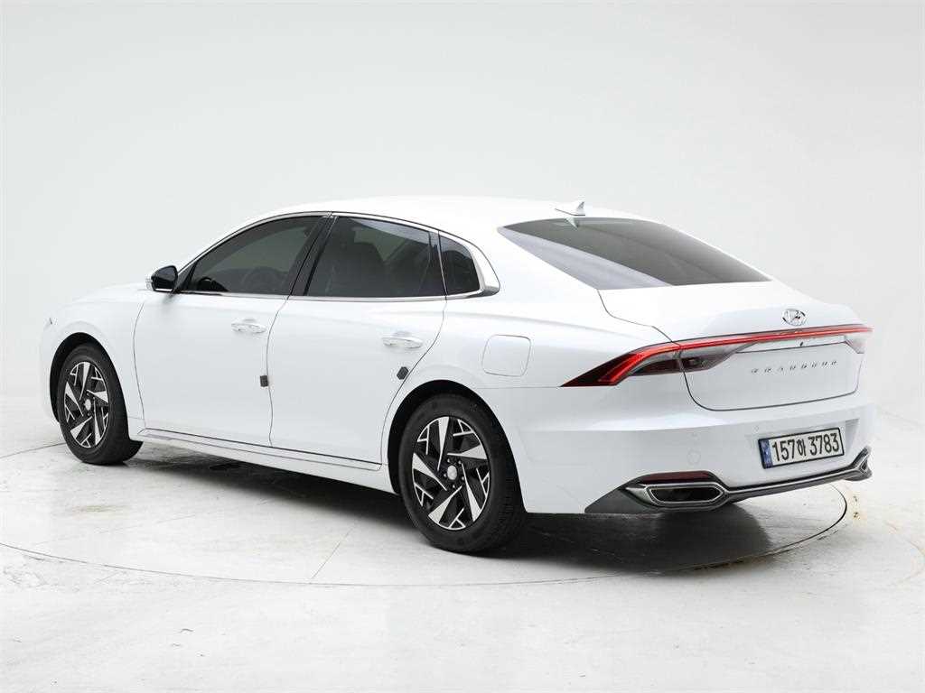 HYUNDAI Grandeur - Vista 4