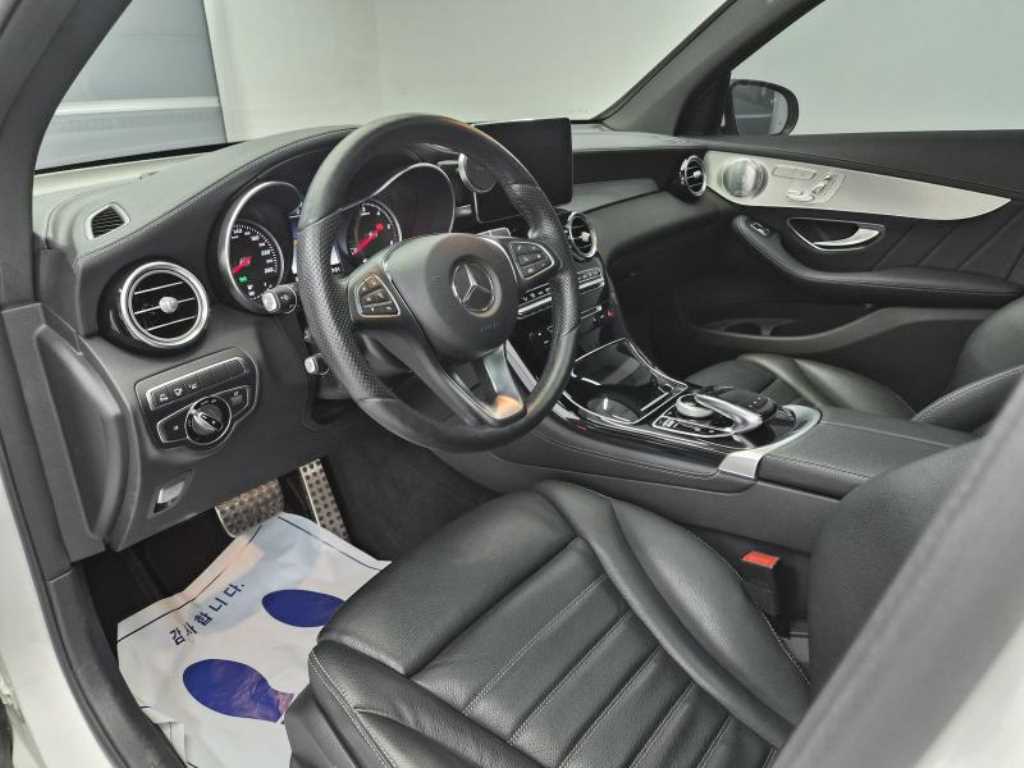 Mercedes Benz GLC Class - Vista 9