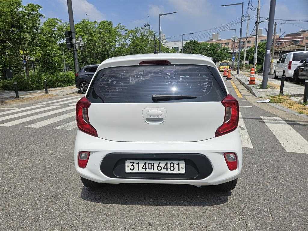 KIA Morning - Vista 5