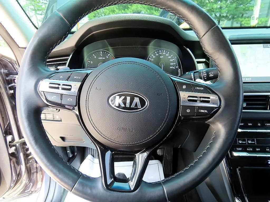 KIA K7 - Vista 8