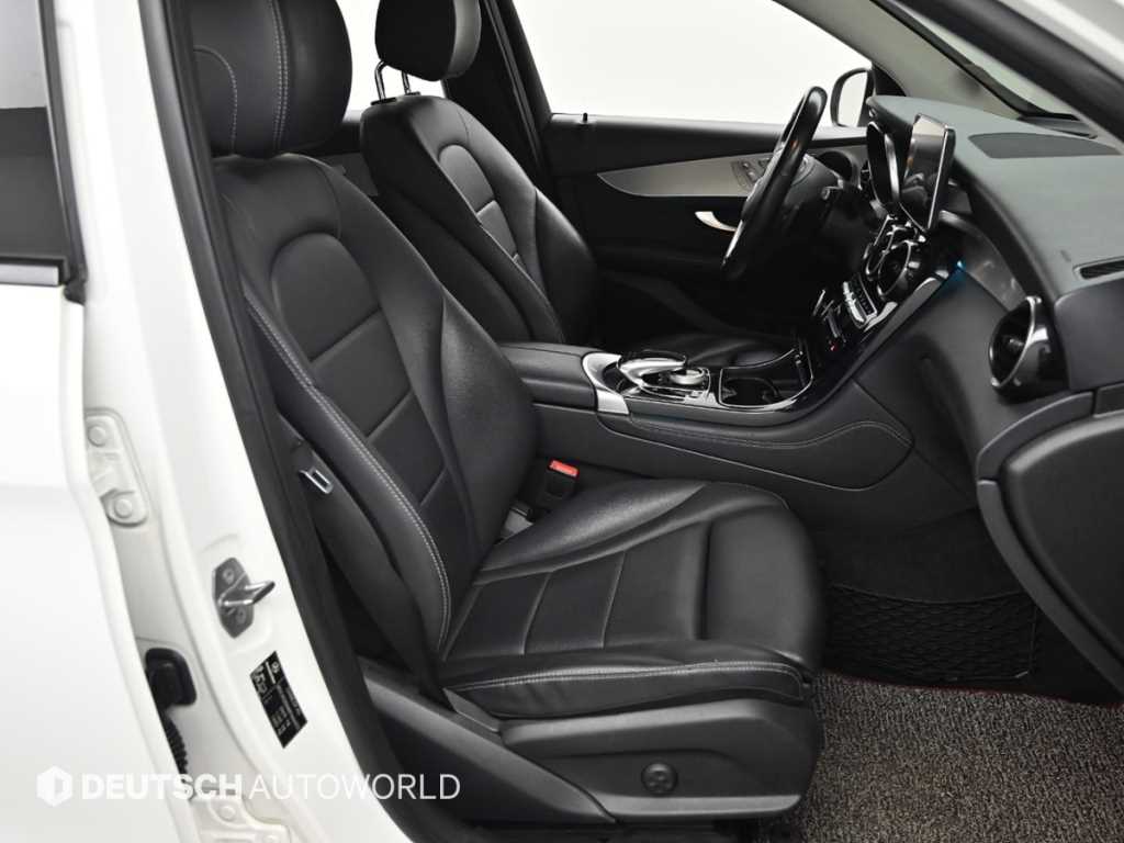 Mercedes Benz GLC Class - Vista 10